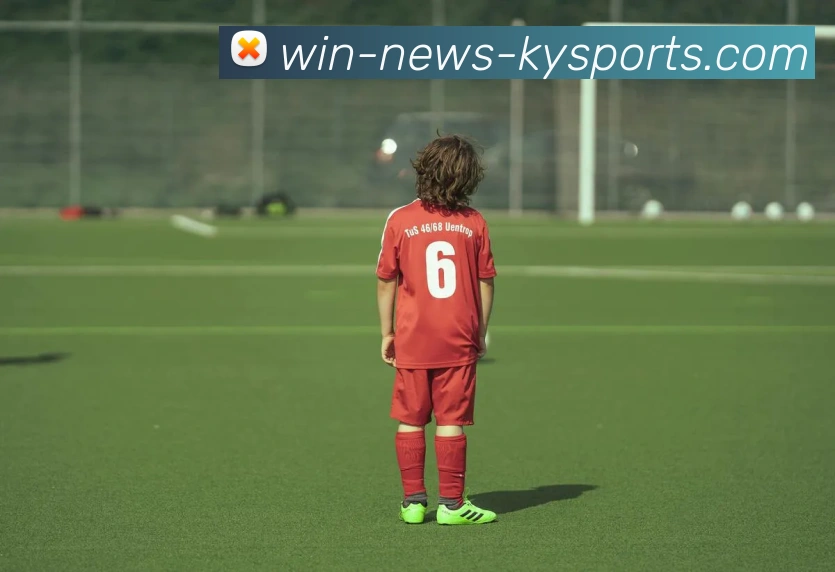 中国城市足球直播全景解析精彩赛事回顾与球迷互动体验分享